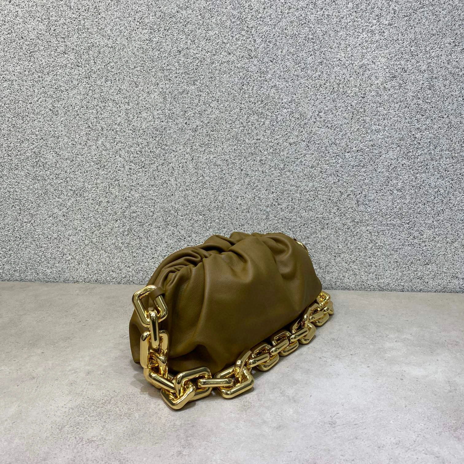 shoulder bag 620230VCP407729，counters quality item: 086I202B1200I1466