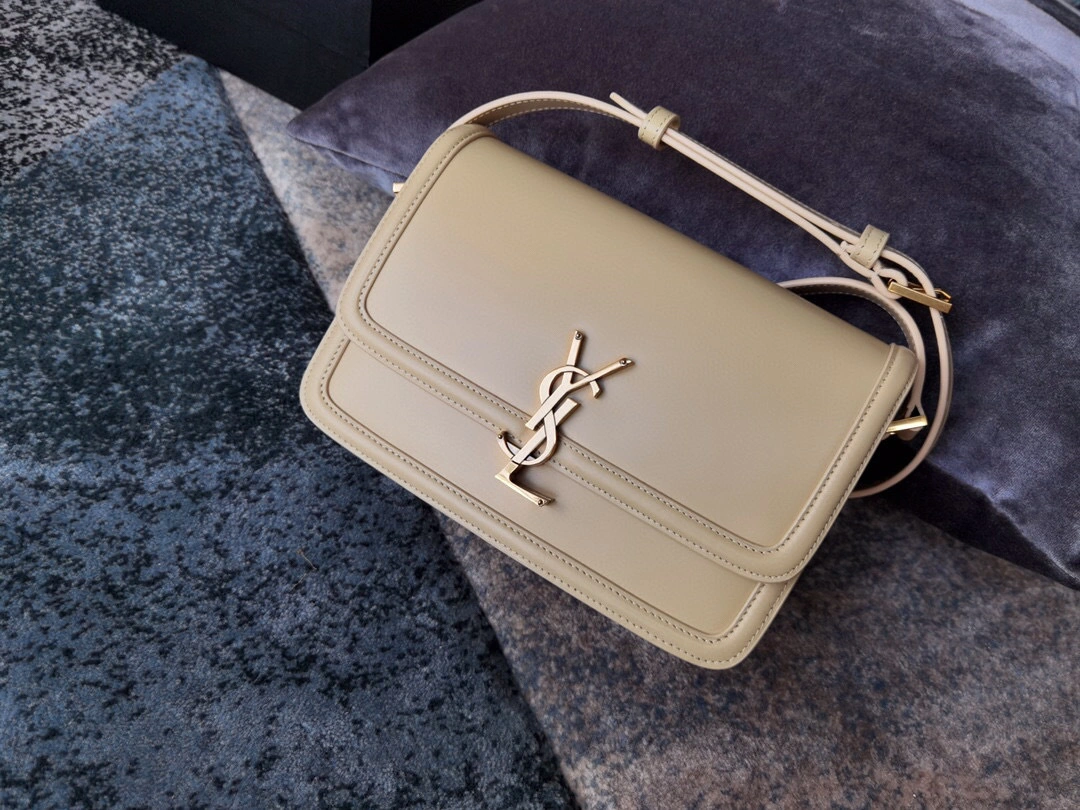 &shoulder bag buttermilk skin 634306,counters quality item: 086J063BO880J0794