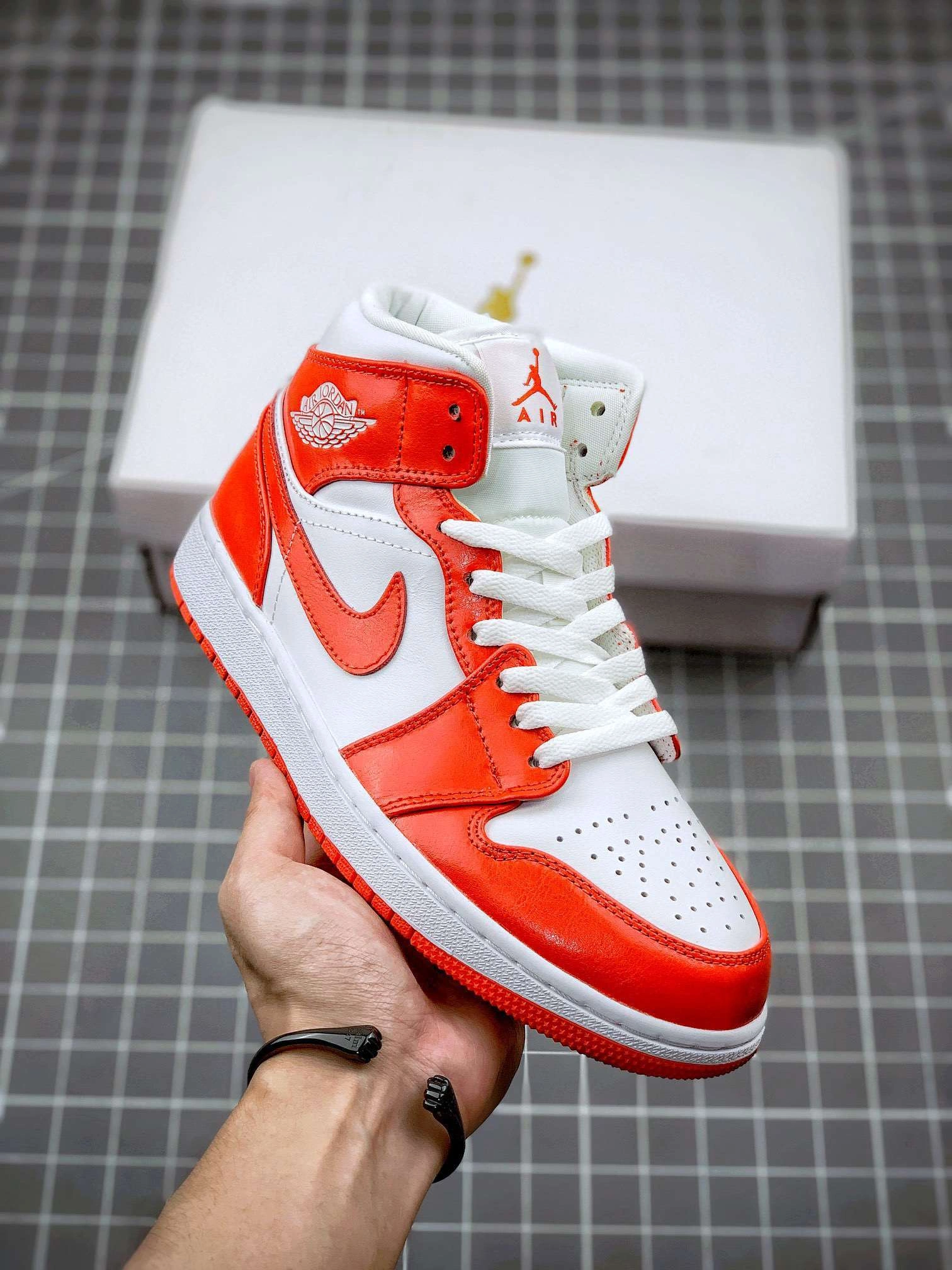&sneaker 3a- BQ6472-116 item :W00X24G1614