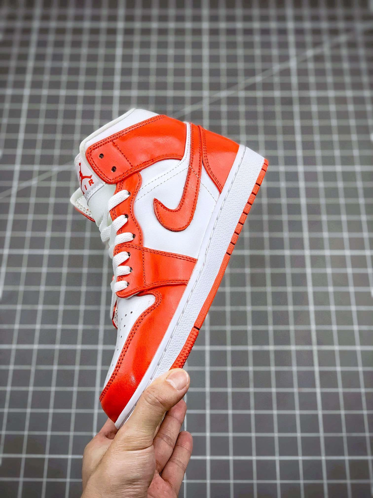 &sneaker 3a- BQ6472-116 item :W00X24G1614