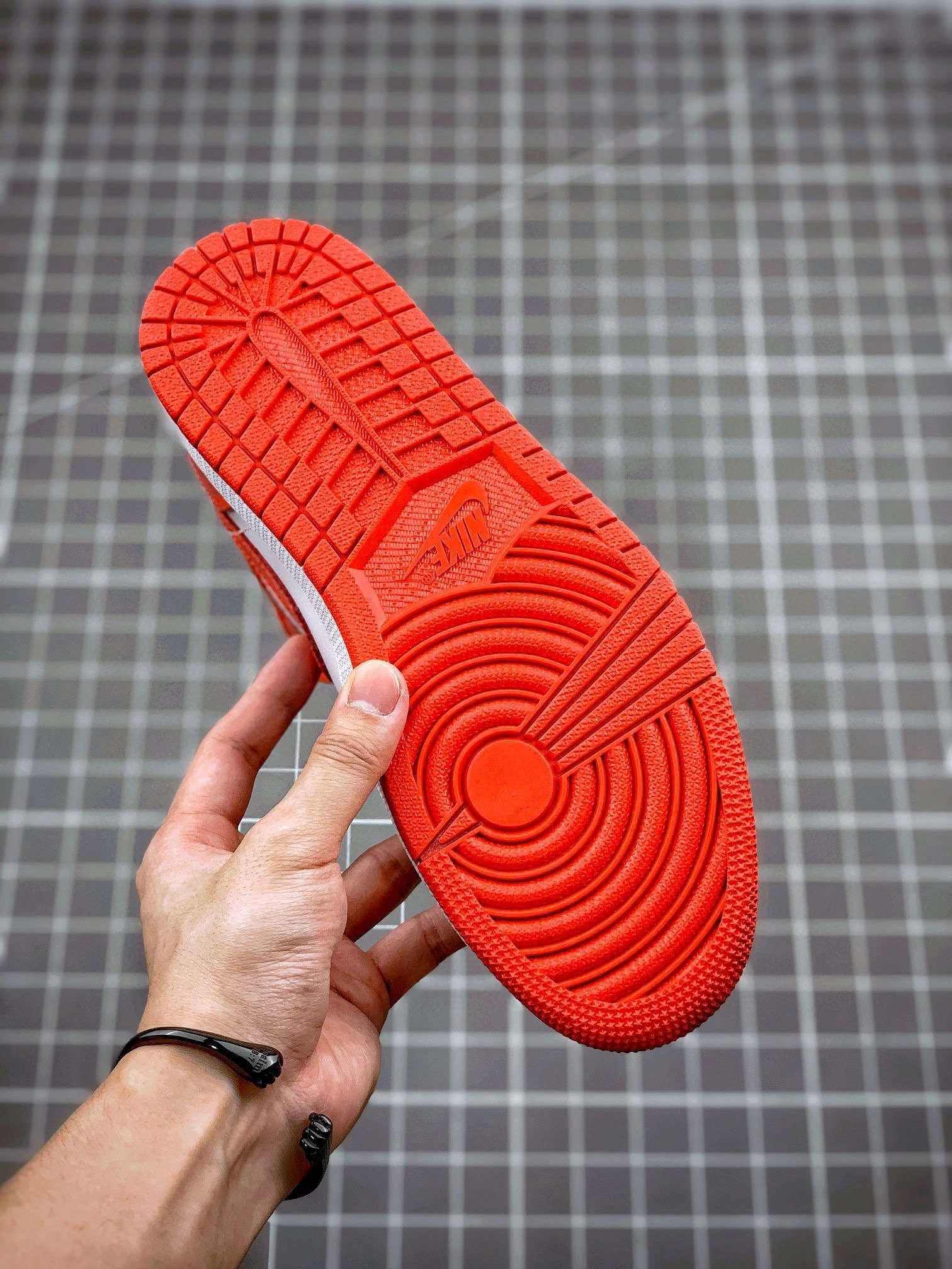 &sneaker 3a- BQ6472-116 item :W00X24G1614