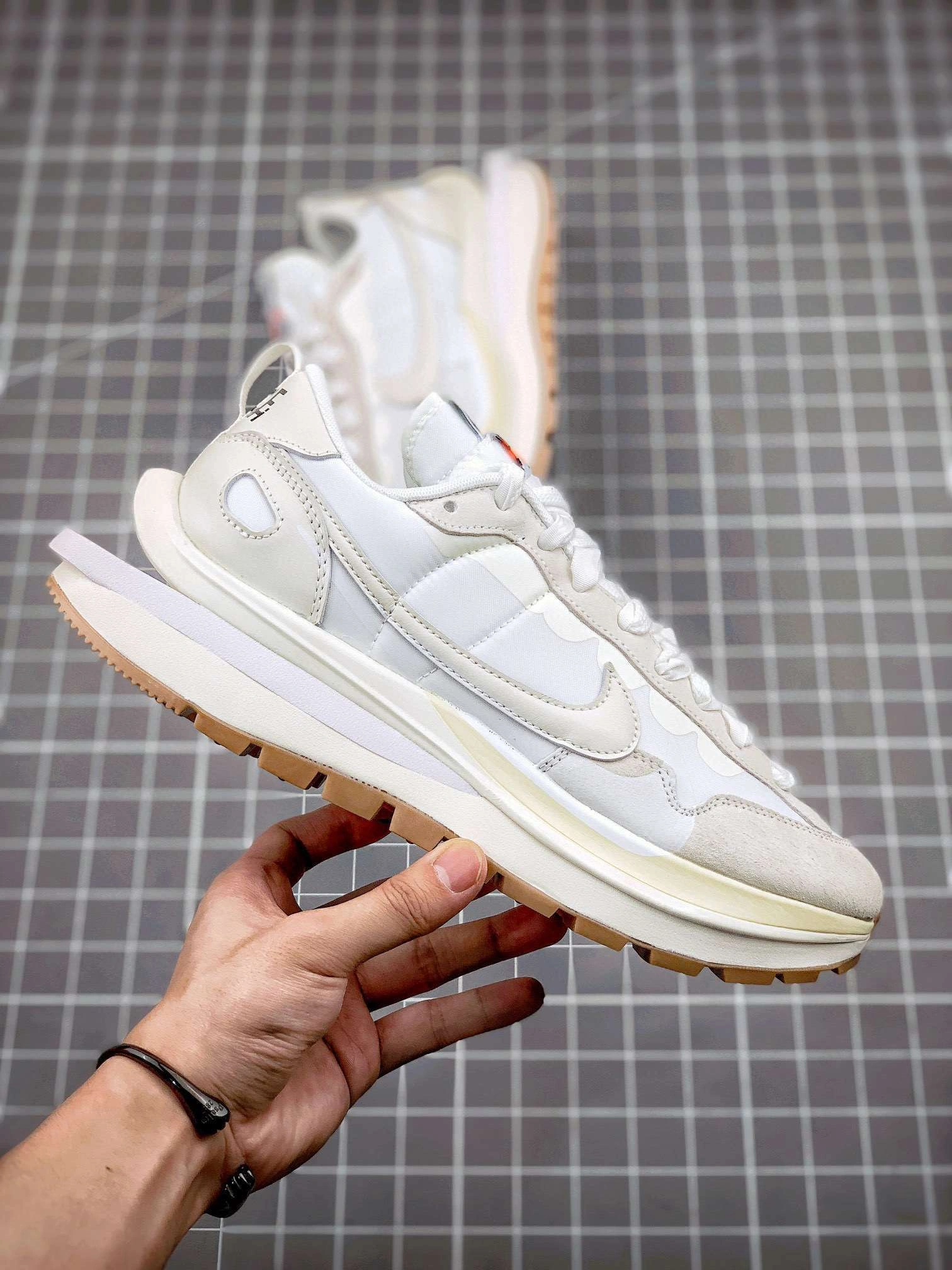 &sneaker 3a- DD1875-100 item :W00X40G1625