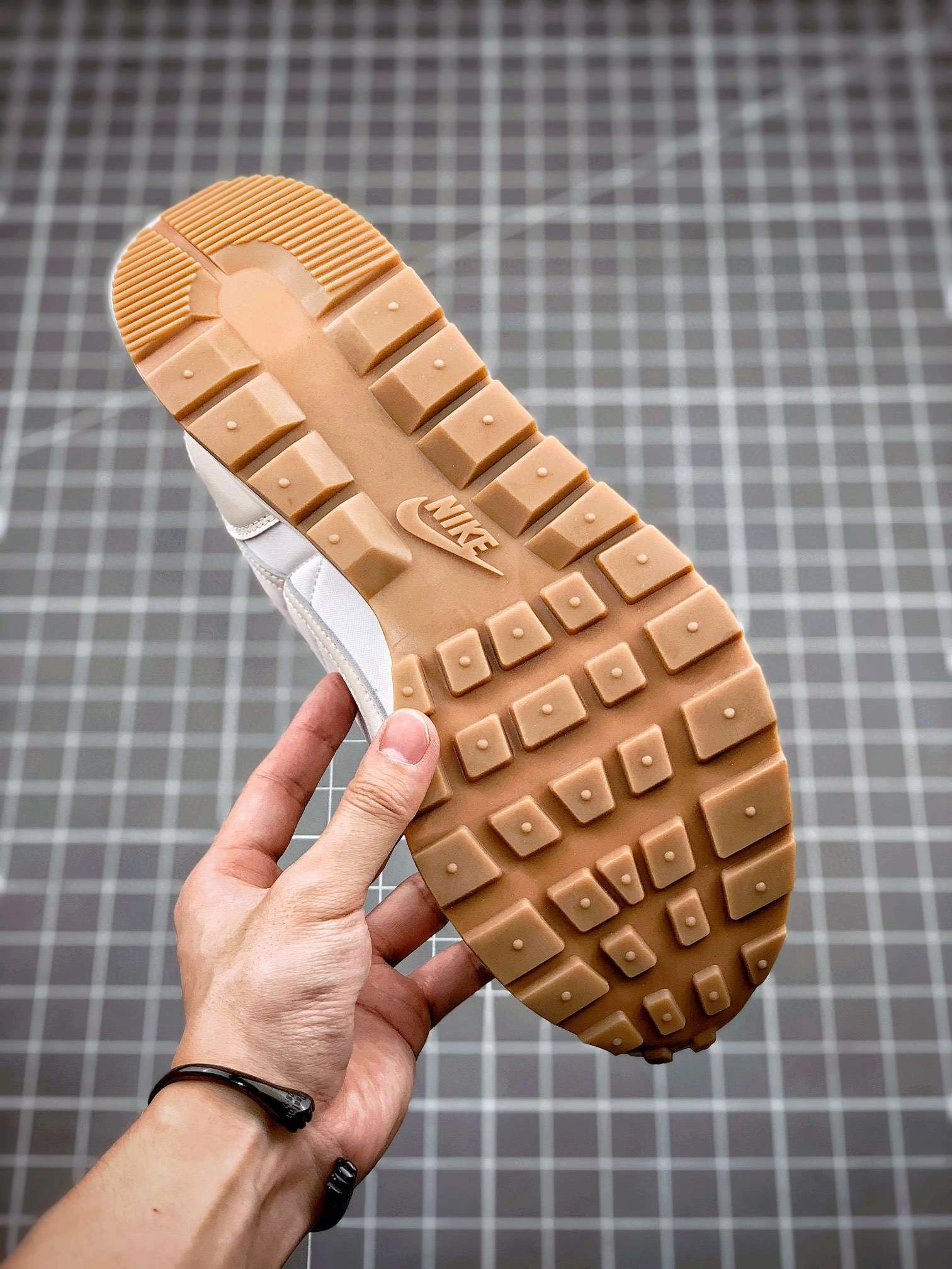 &sneaker 3a- DD1875-100 item :W00X40G1625