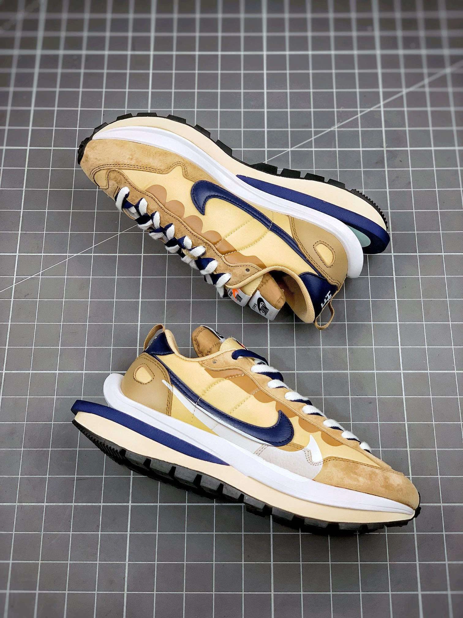 &sneaker 3a- DD1875-200 item :W00X40G1660