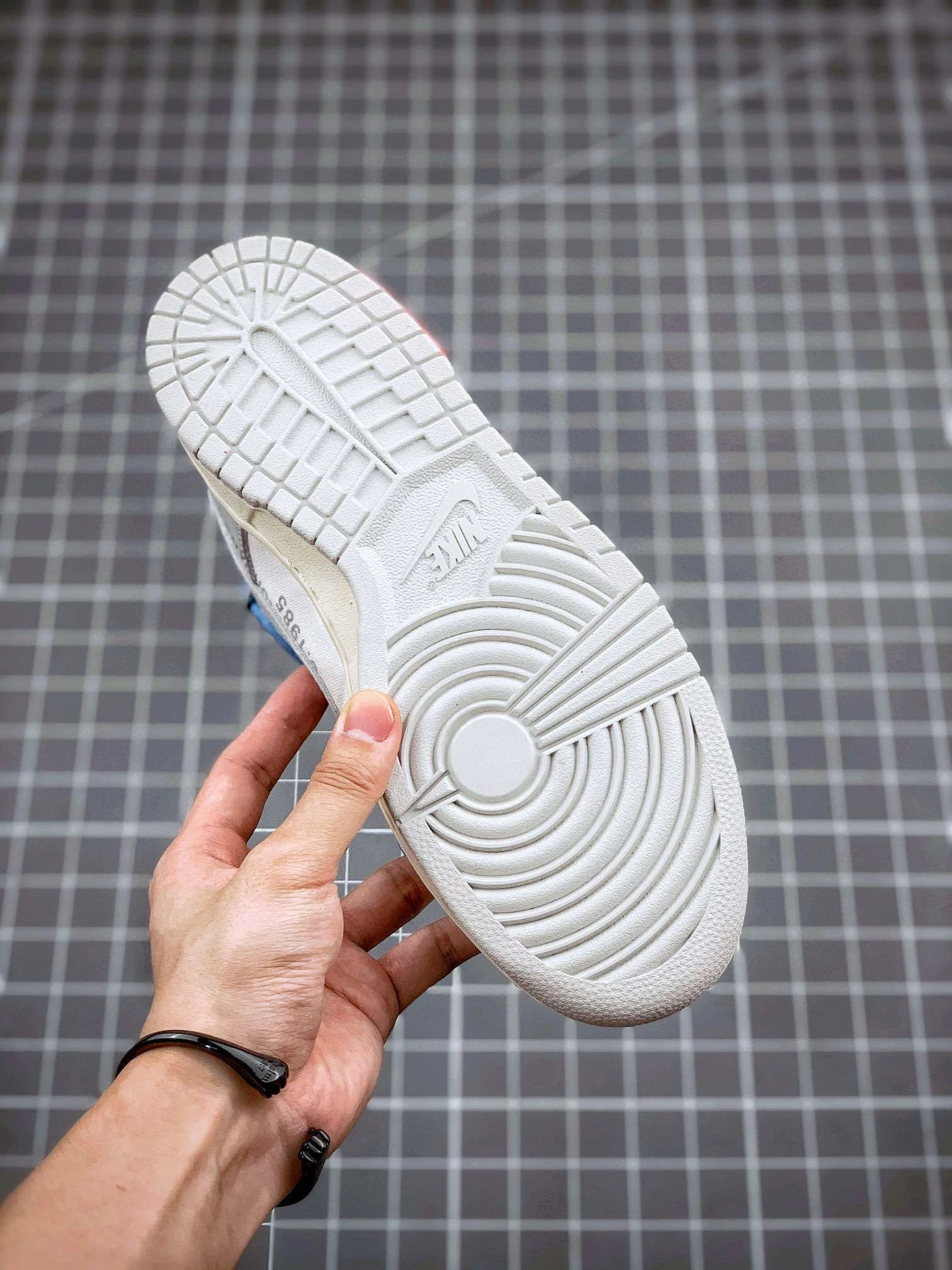 &sneaker 3a- DM1602-113 item :W00X40G1653