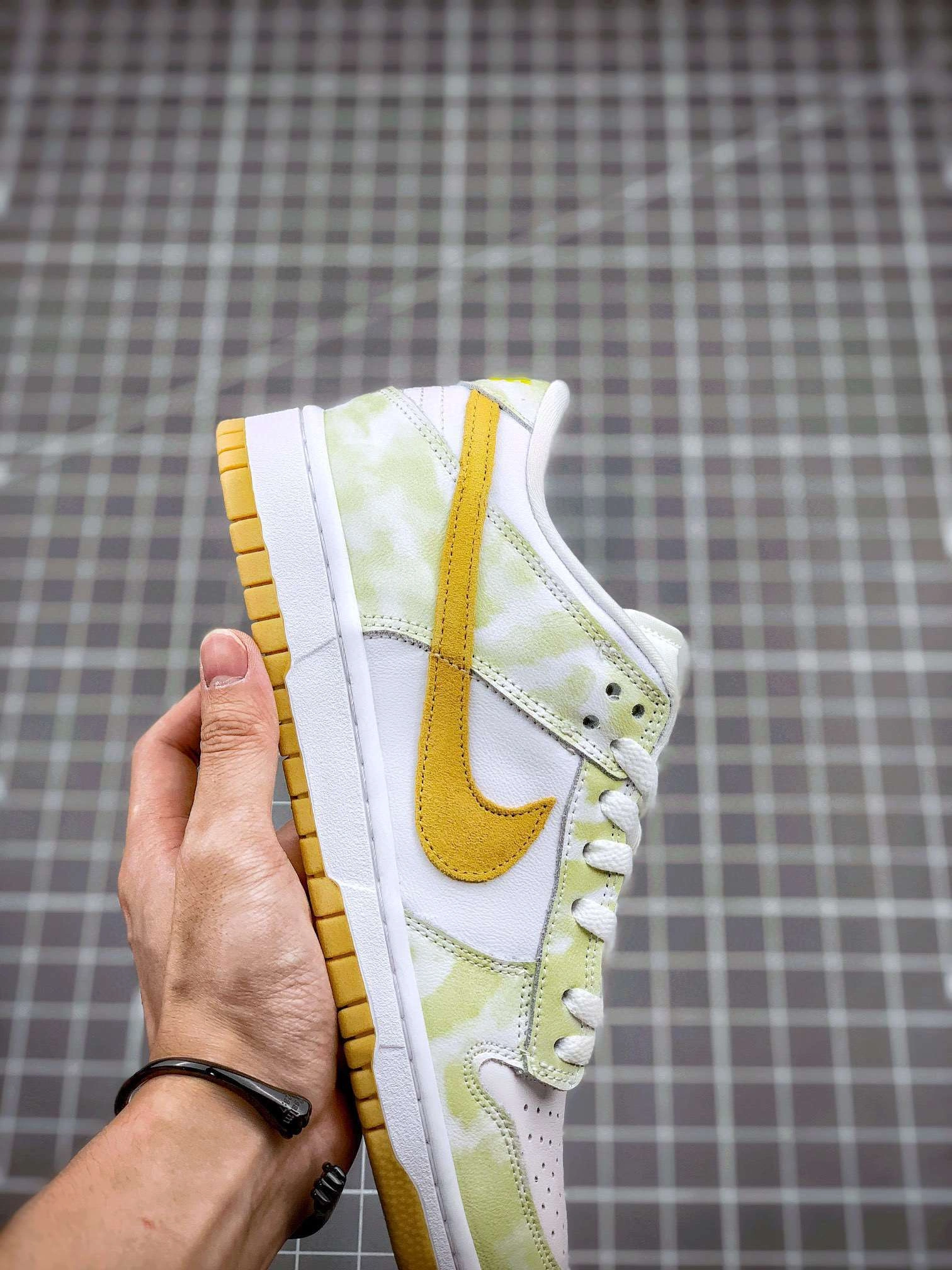 &sneaker 3a- DM9467-700 item :W00X26G1618