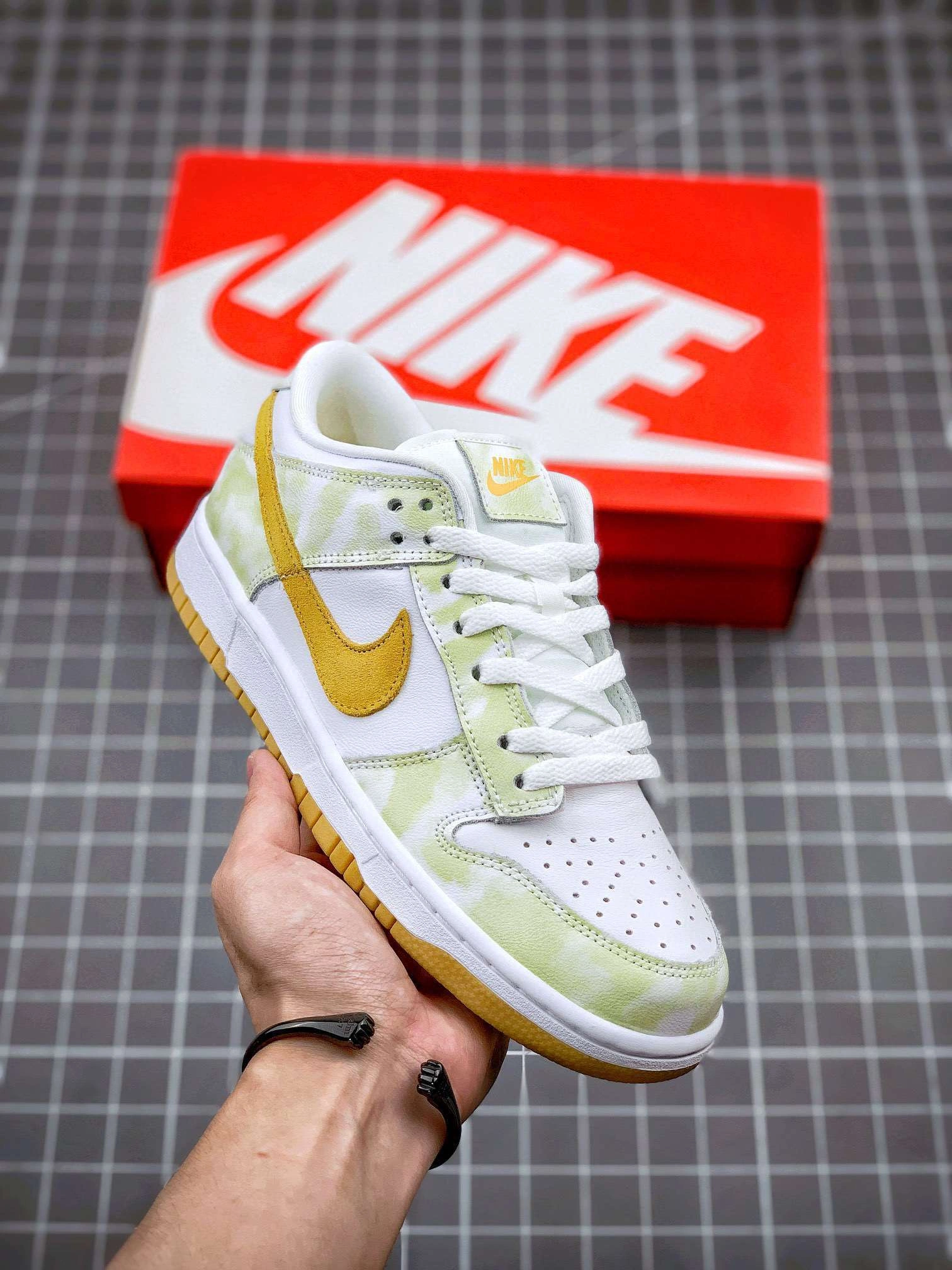 &sneaker 3a- DM9467-700 item :W00X26G1618