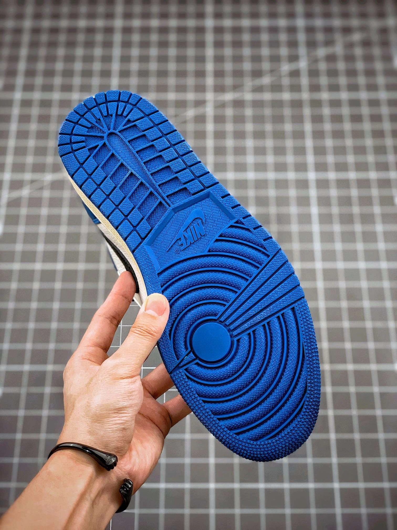 &sneaker 3a- item :W00X45G1609