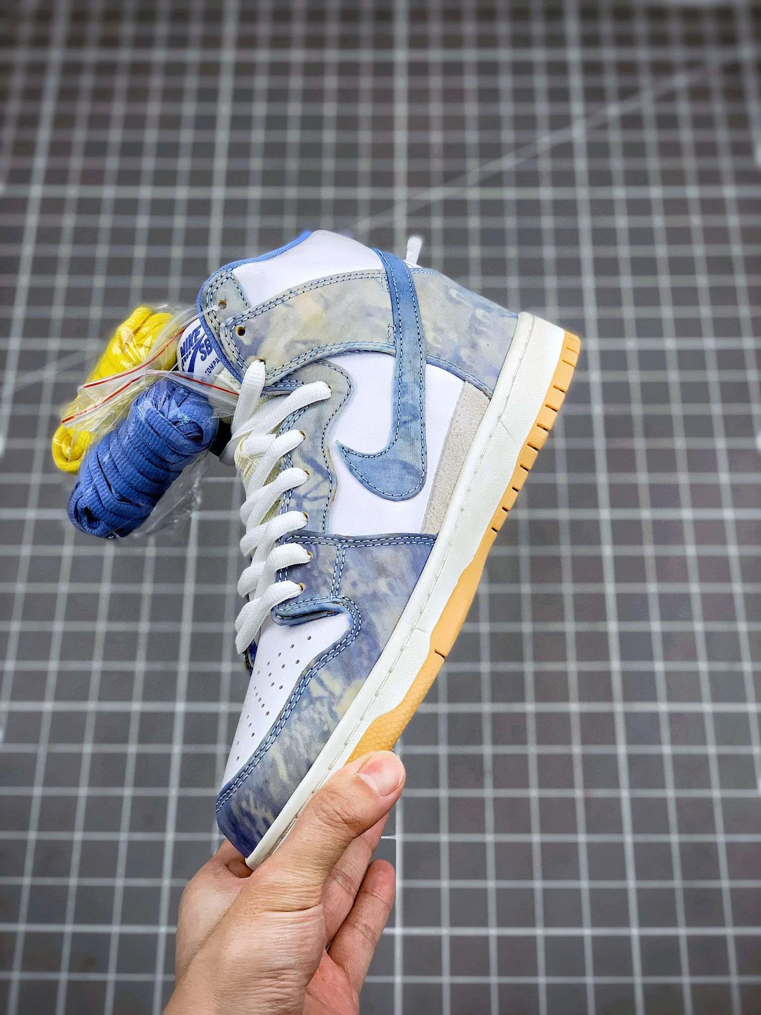 &sneaker 3a-CV1677-100 item :W00X40G1650