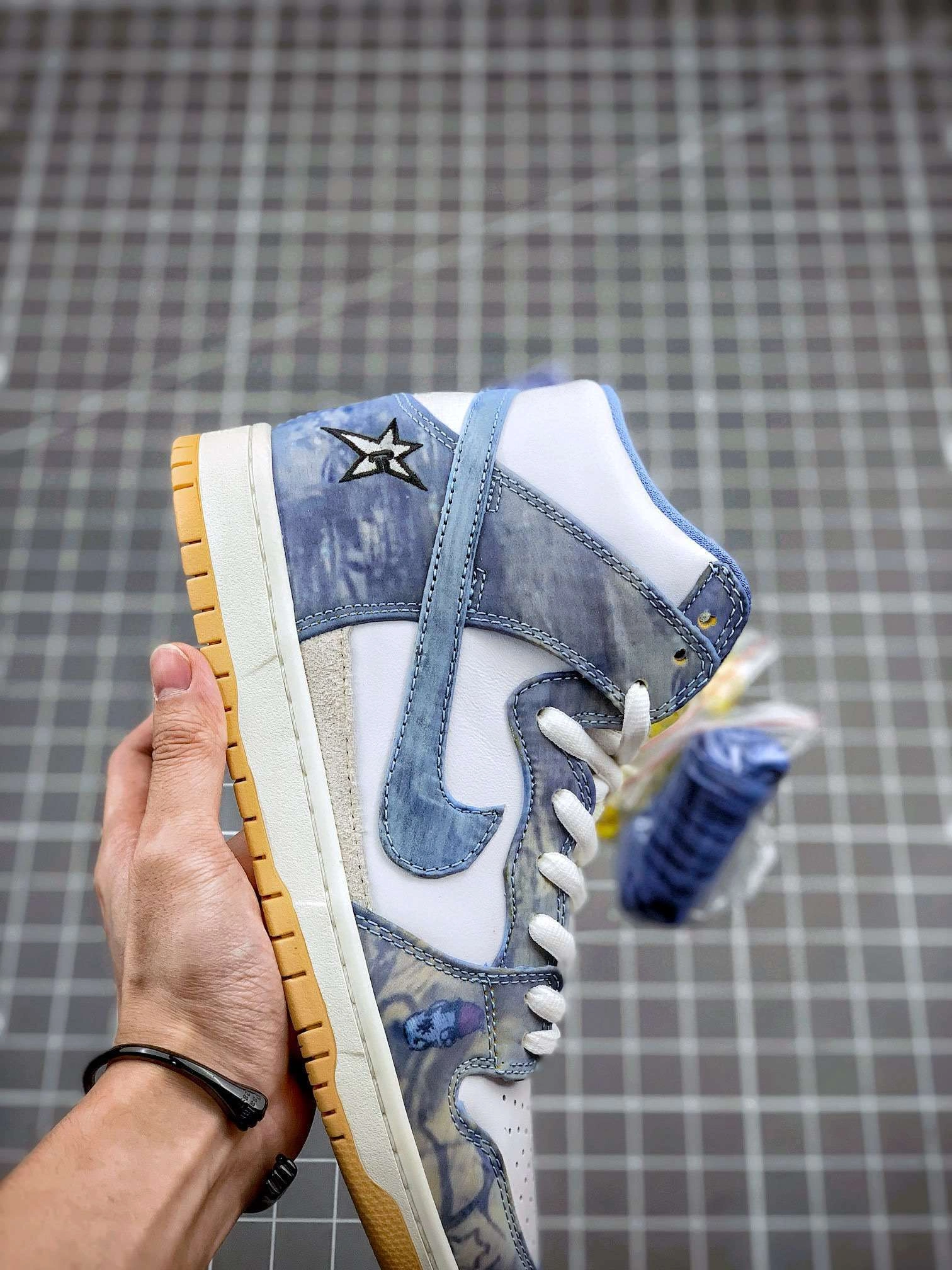 &sneaker 3a-CV1677-100 item :W00X40G1650