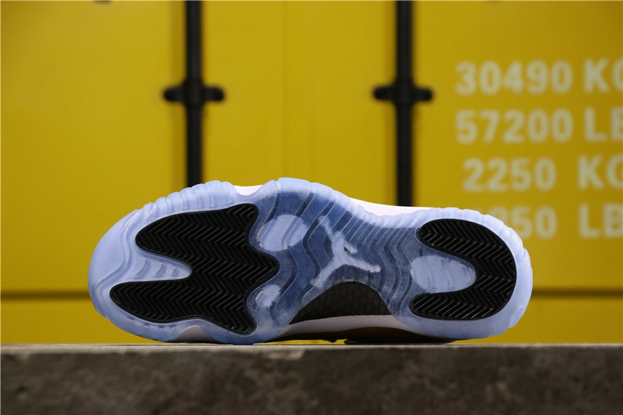 sneaker3A-- 528895-103 item:C-X000C0834
