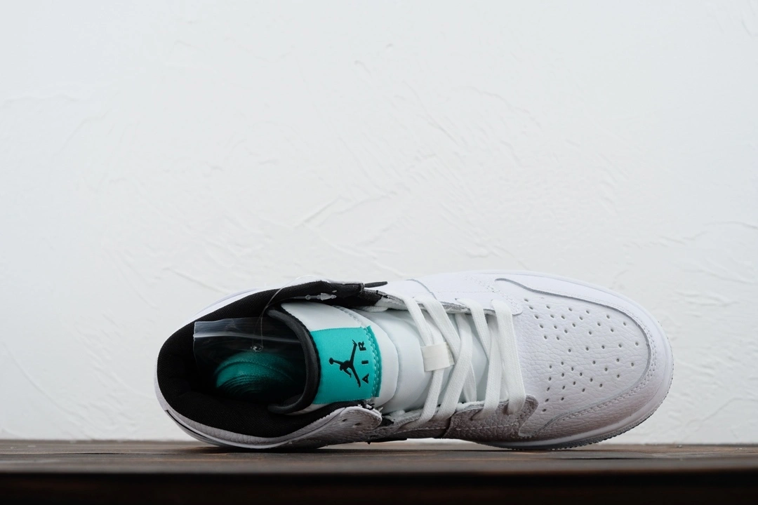 sneaker3A-- 554725-122 item:C-X000C0806
