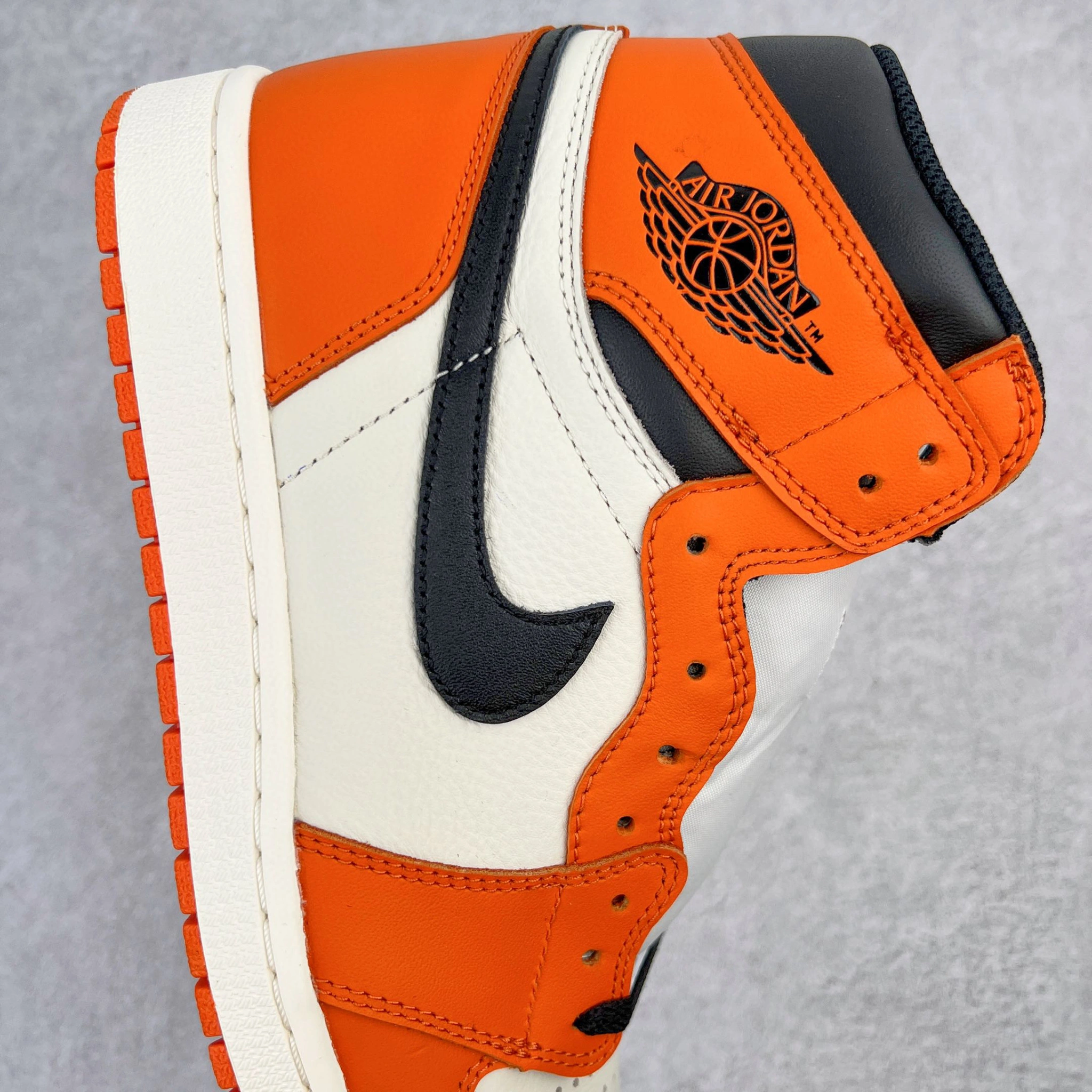 sneaker3A- 575441-113 item：B-X401L0701C
