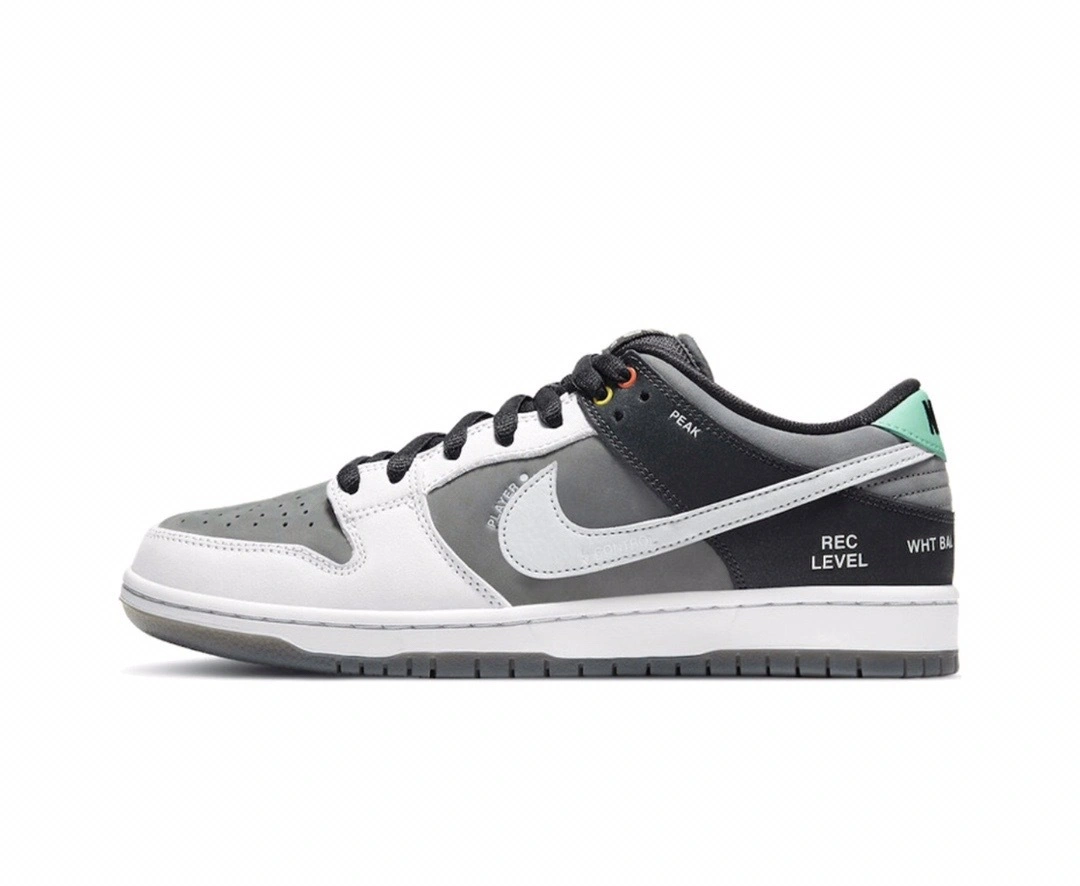 sneaker3A- CV1659-001 item:B-X000G0636H