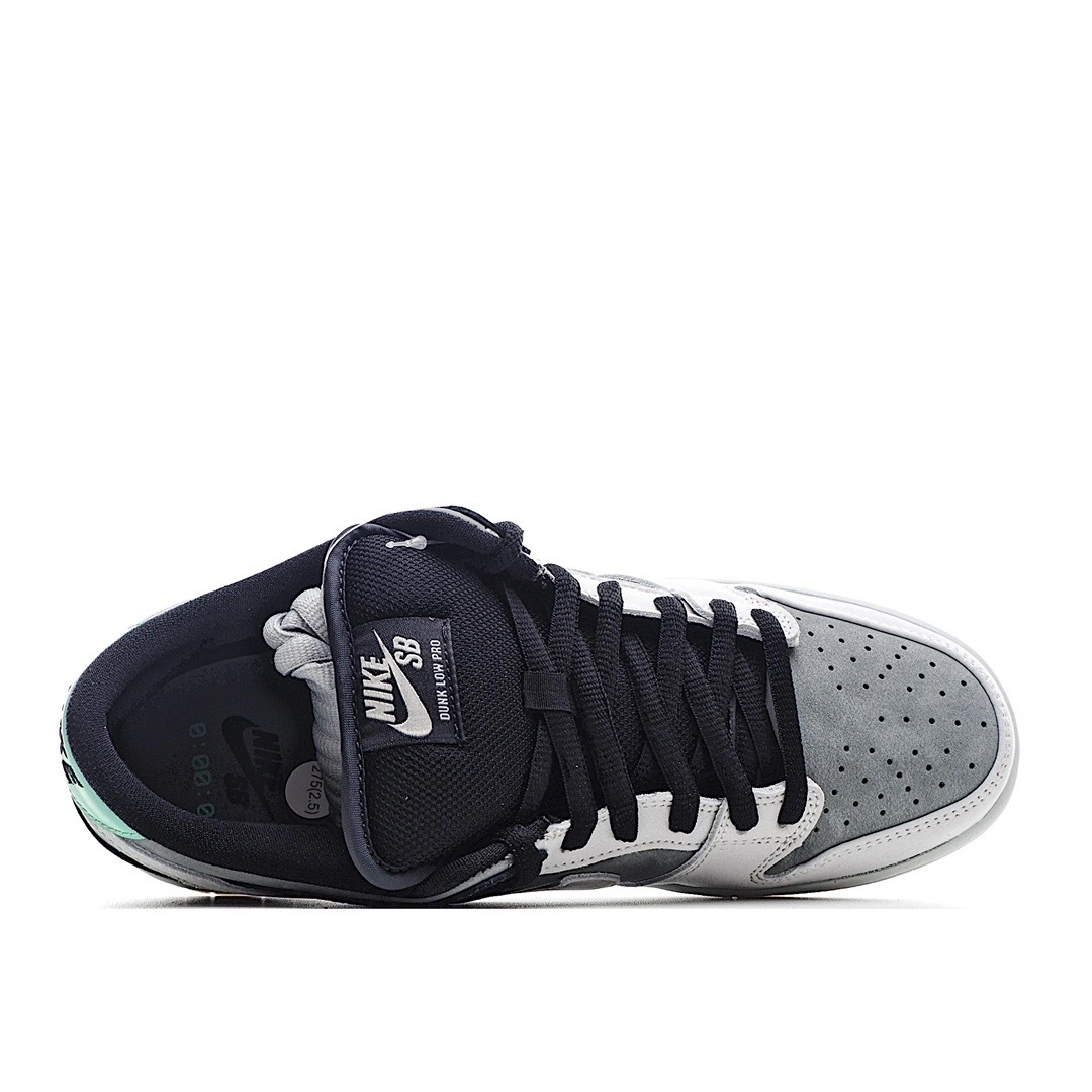 sneaker3A- CV1659-001 item:B-X000G0636H