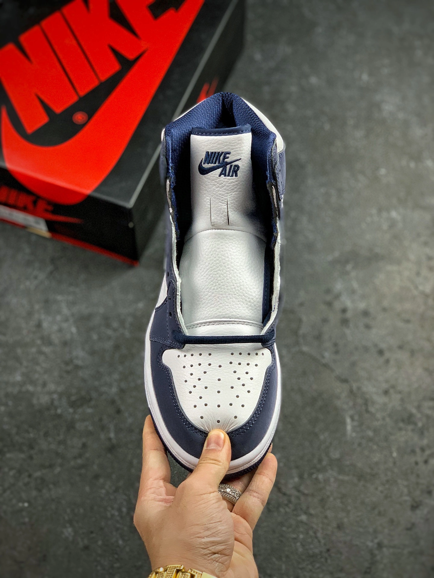 sneaker3A- DC1788-100 item:B-X167L1603