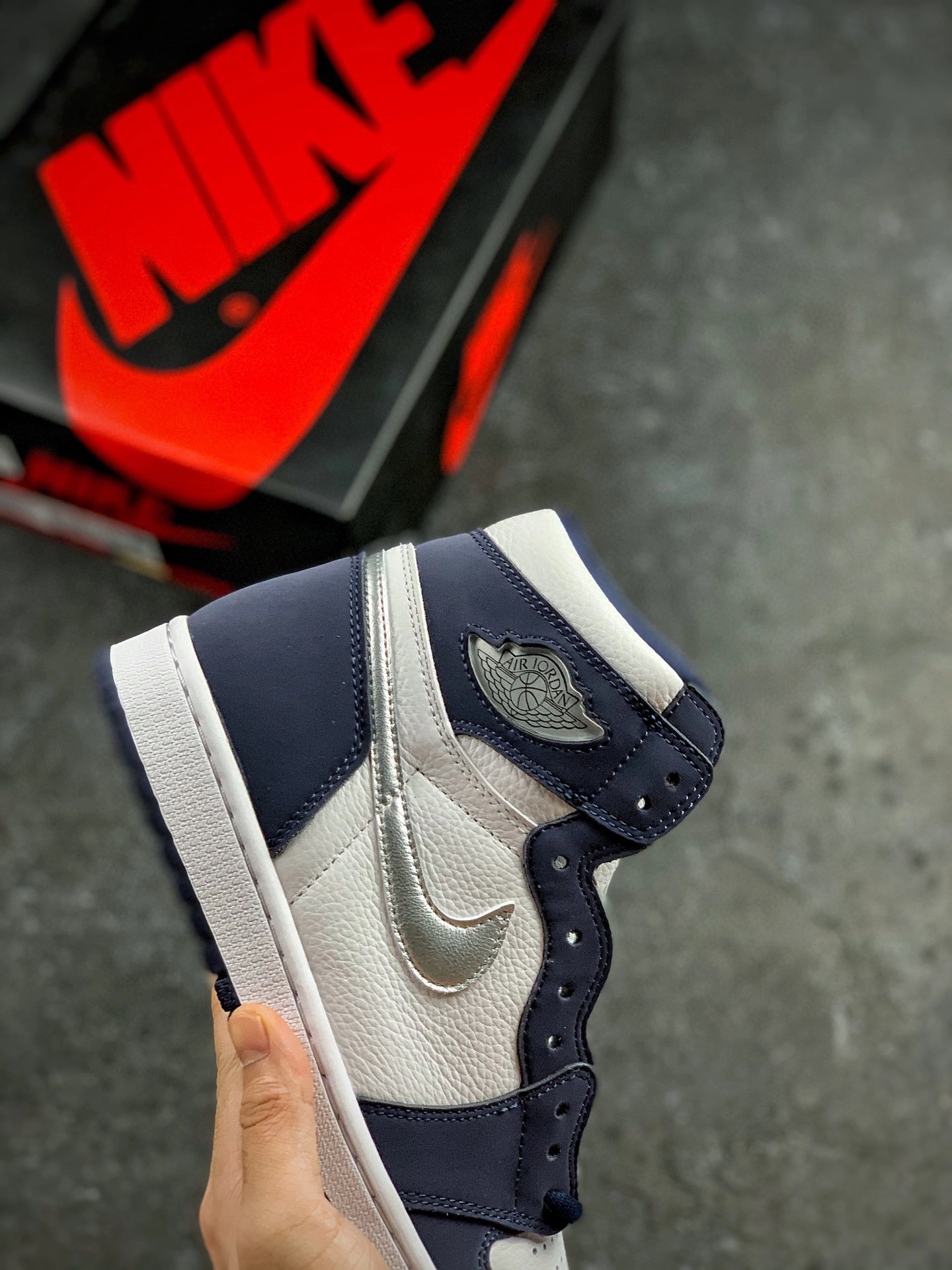 sneaker3A- DC1788-100 item:B-X167L1603