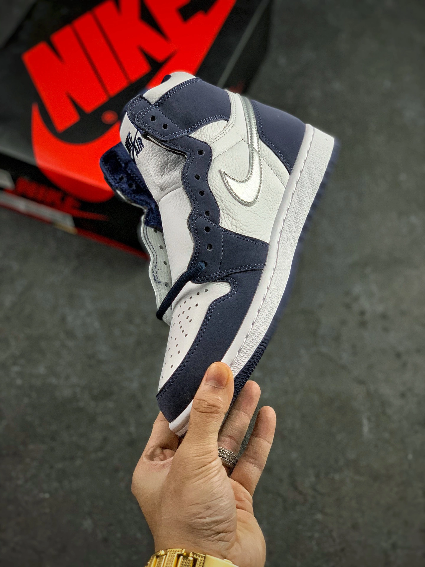 sneaker3A- DC1788-100 item:B-X167L1603