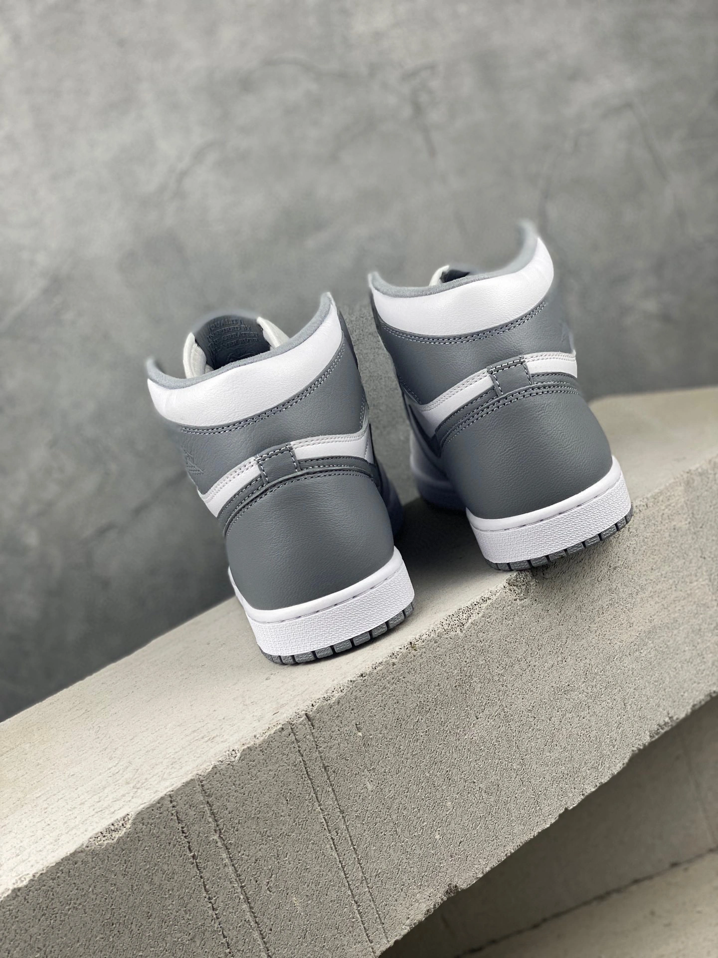 sneaker3A- item:B-X000L1601