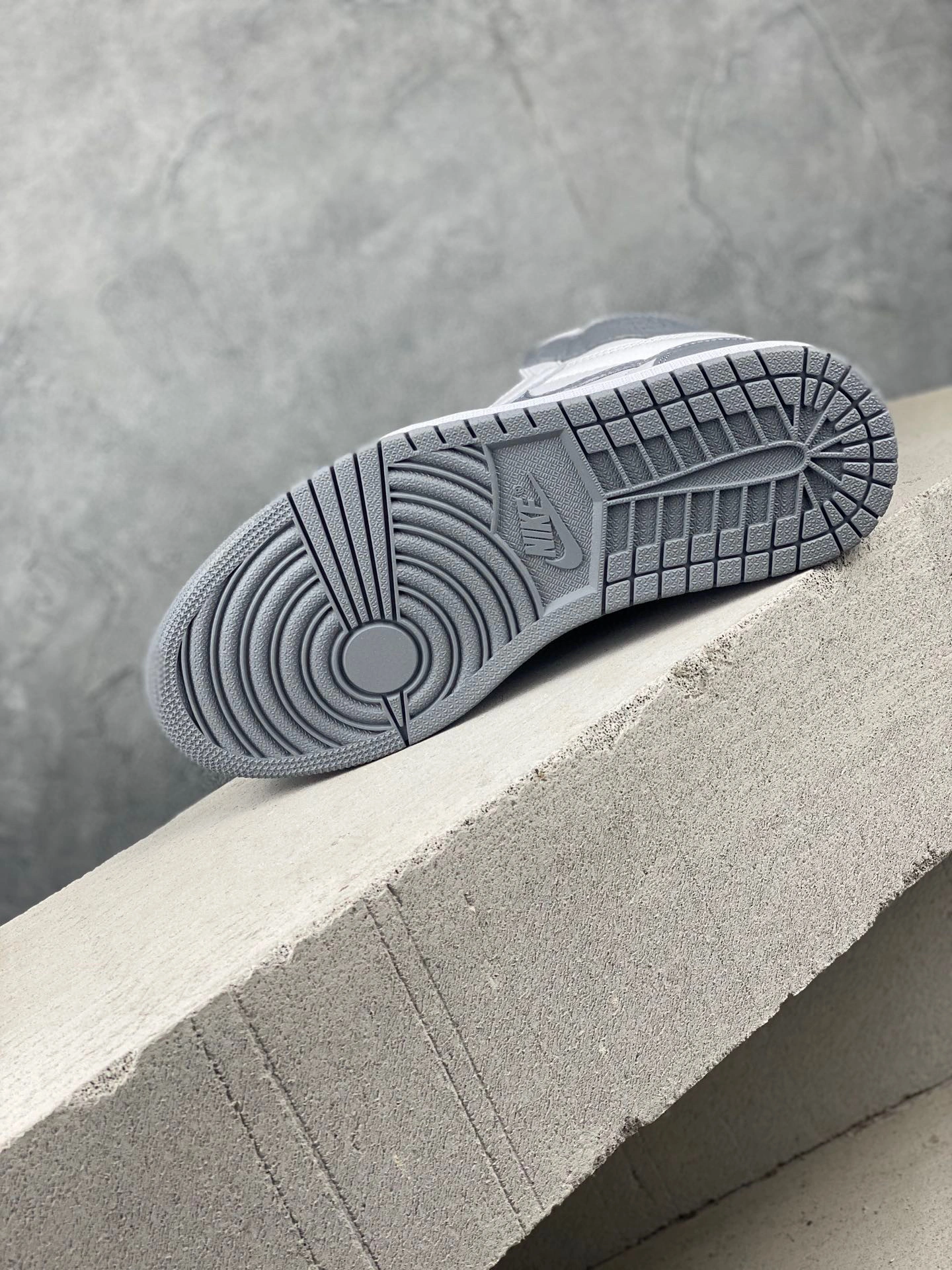 sneaker3A- item:B-X000L1601