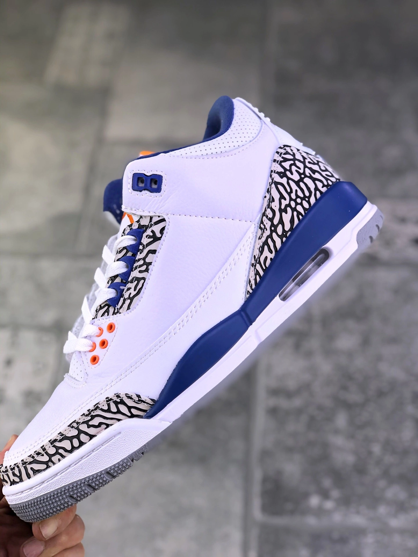 sneakers3a-- 136064-104 item:C-X000C2033