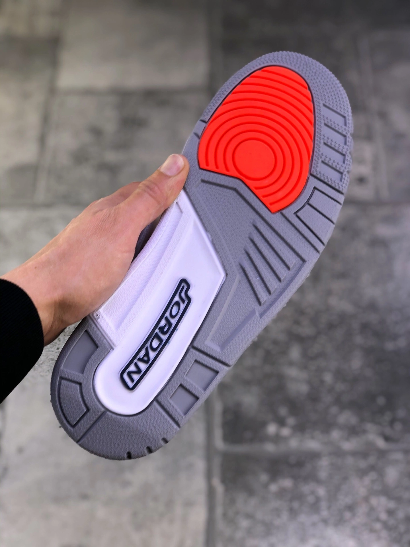 sneakers3a-- 136064-104 item:C-X000C2033