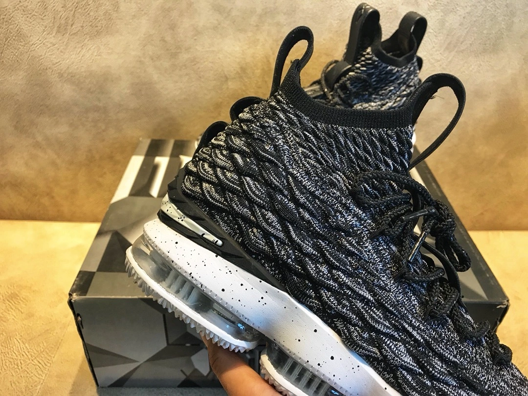 sneakers3a-- 15 897649-002 item:C-X080D04105
