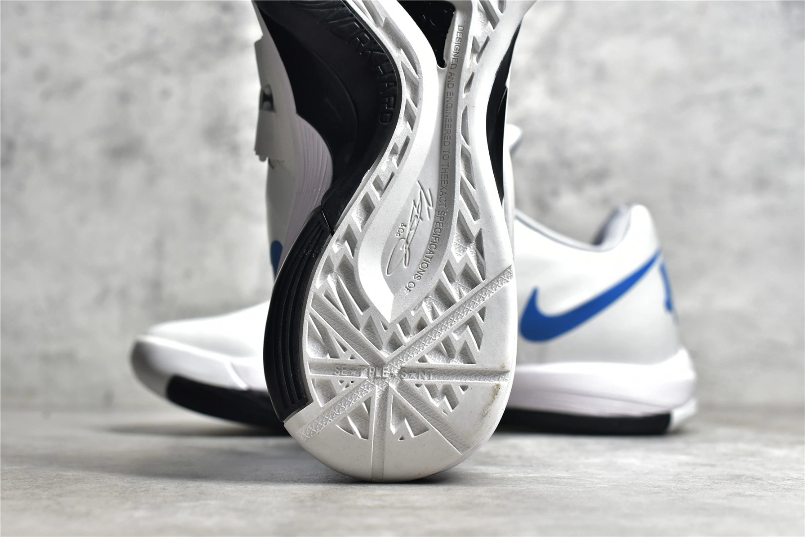 sneakers3a-- 16 AQ5103-100 item:C-X167D04107