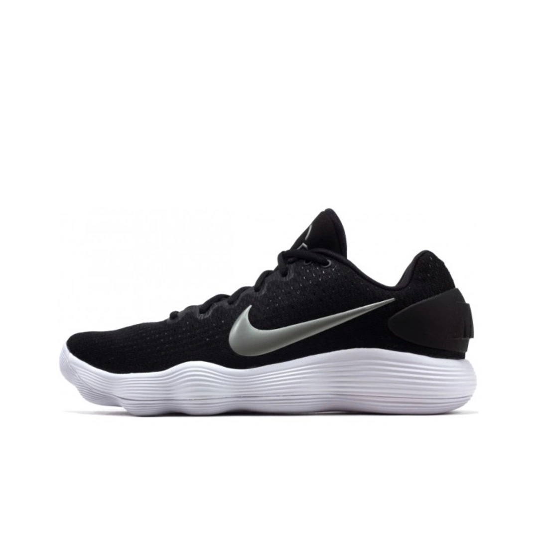 sneakers3a-- 2017 897807-001 item:C-X000C27138