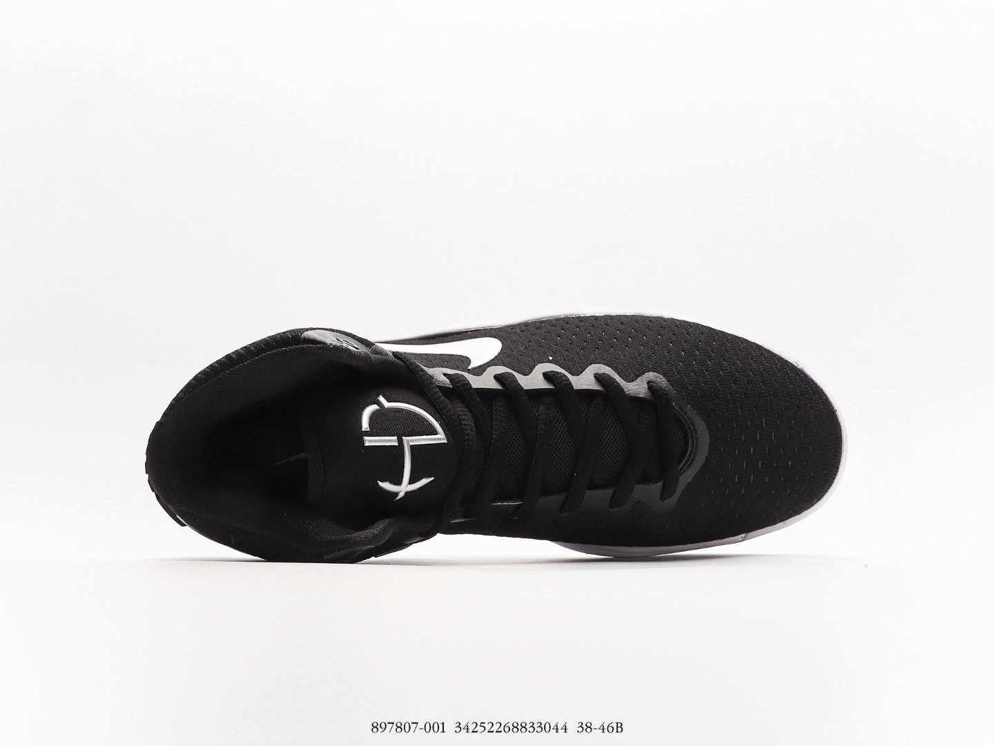 sneakers3a-- 2017 897807-001 item:C-X000C27138