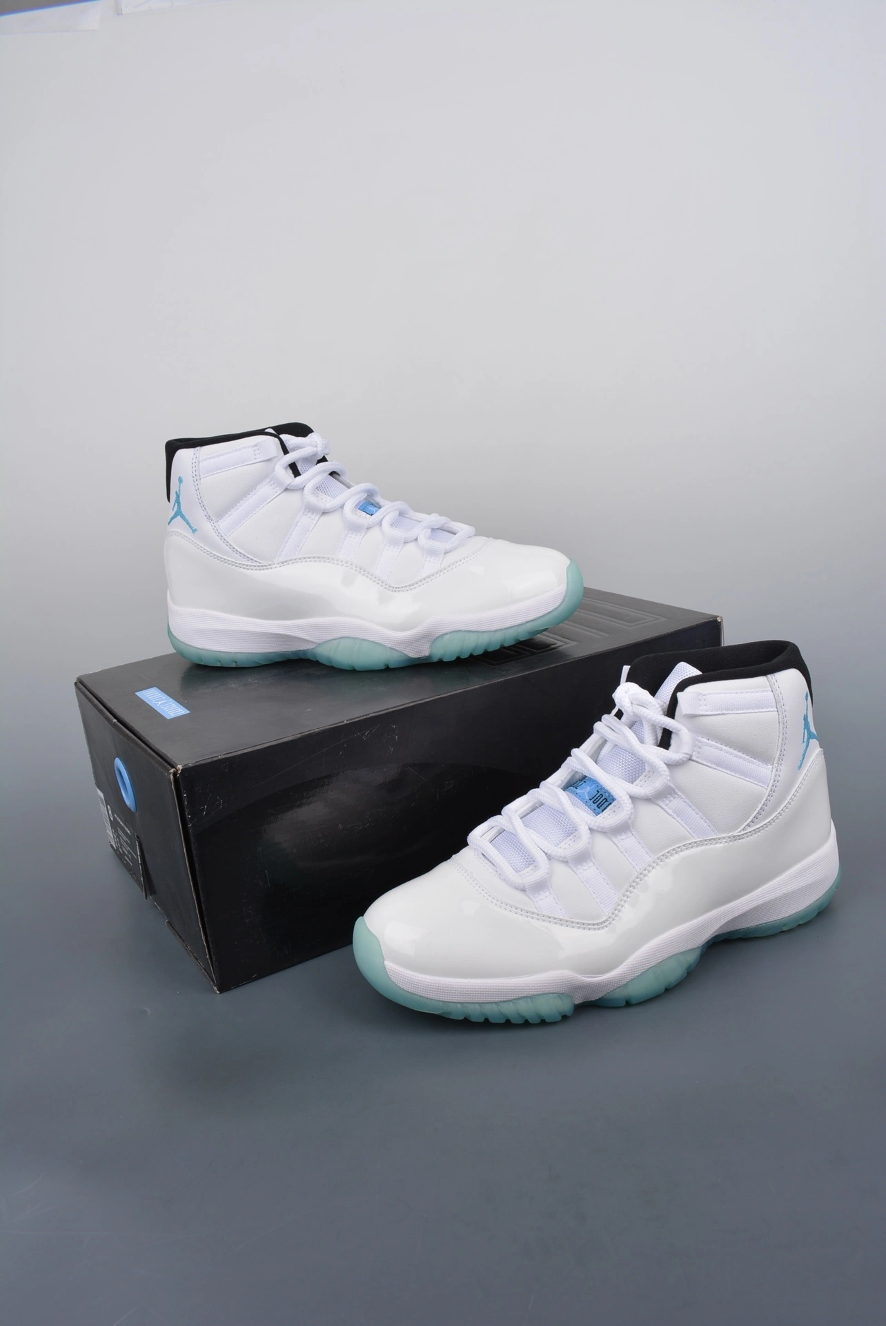sneakers3a-- 378037 117SH item:C-X080C2032