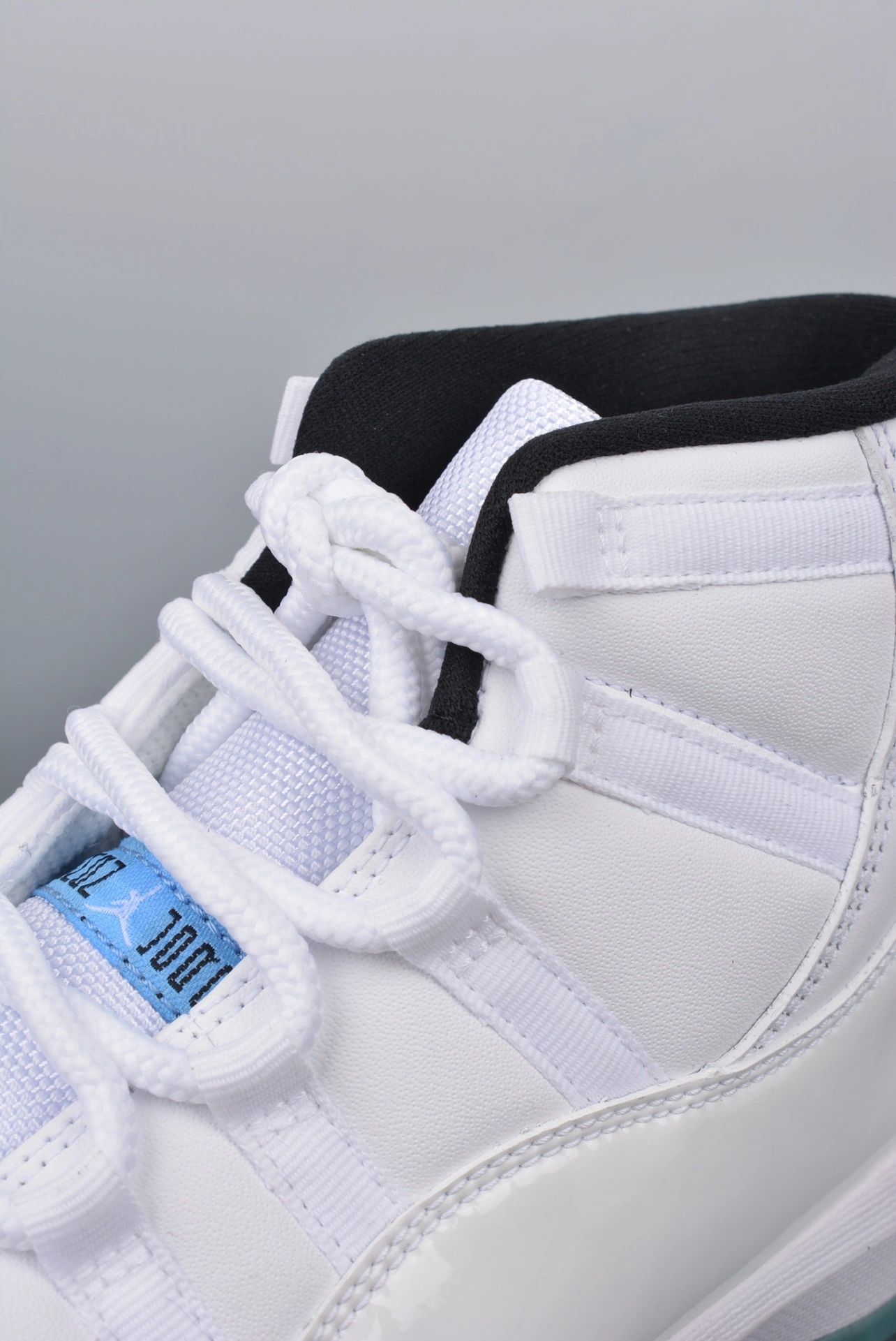 sneakers3a-- 378037 117SH item:C-X080C2032