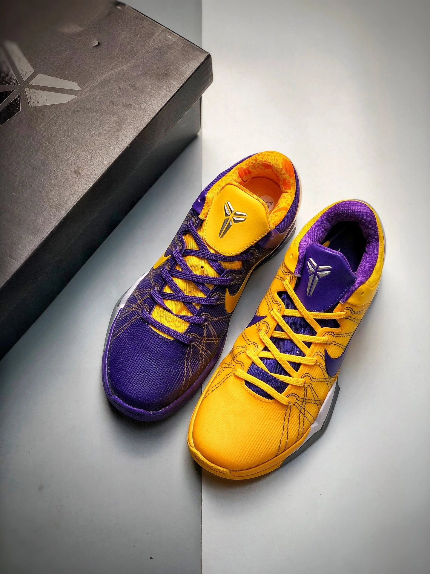 sneakers3a-- 488371-50 item:C-X000C27158