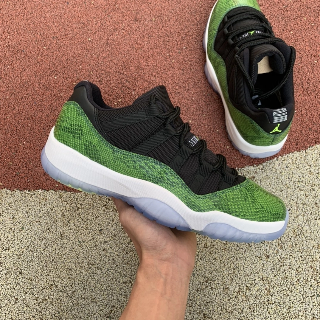sneakers3a-- 528895-033 item:C-X000C2057