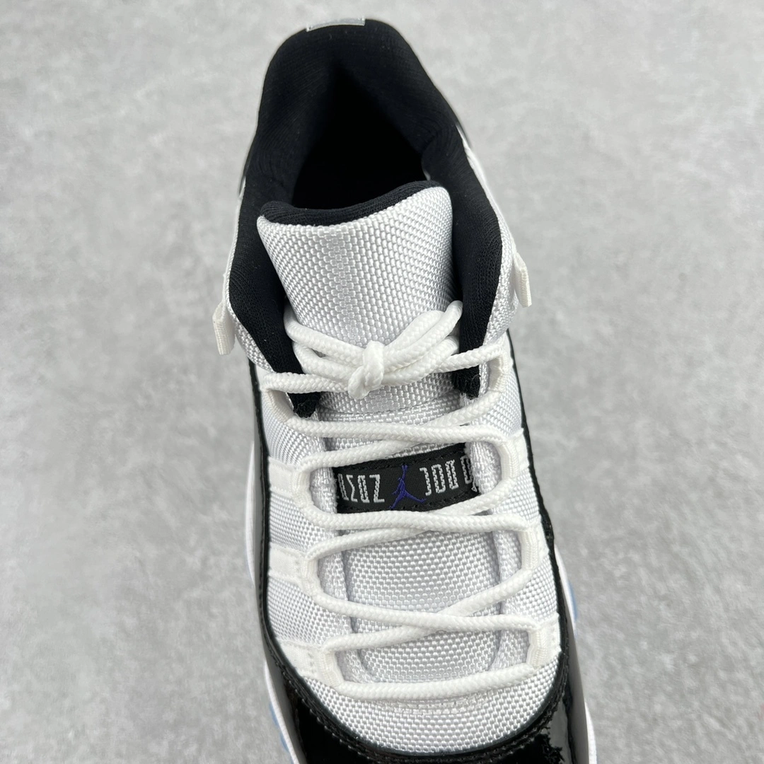 sneakers3a-- 528896-153 item:C-X000C2042