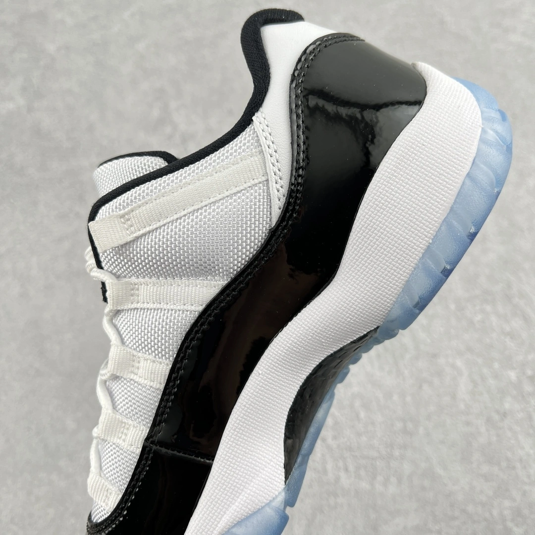 sneakers3a-- 528896-153 item:C-X000C2042