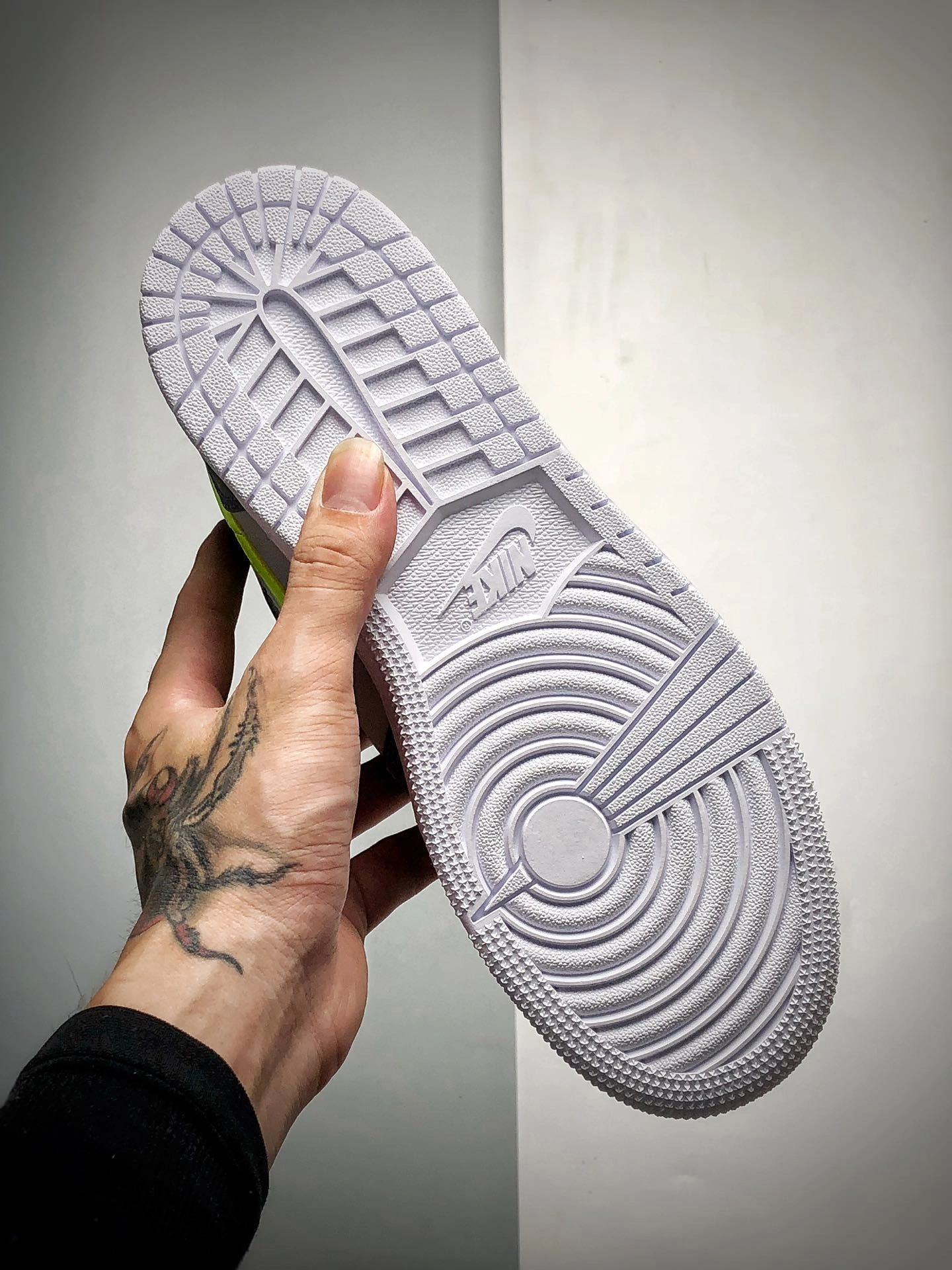 sneakers3a-- 554724-072 item:C-X000C0804
