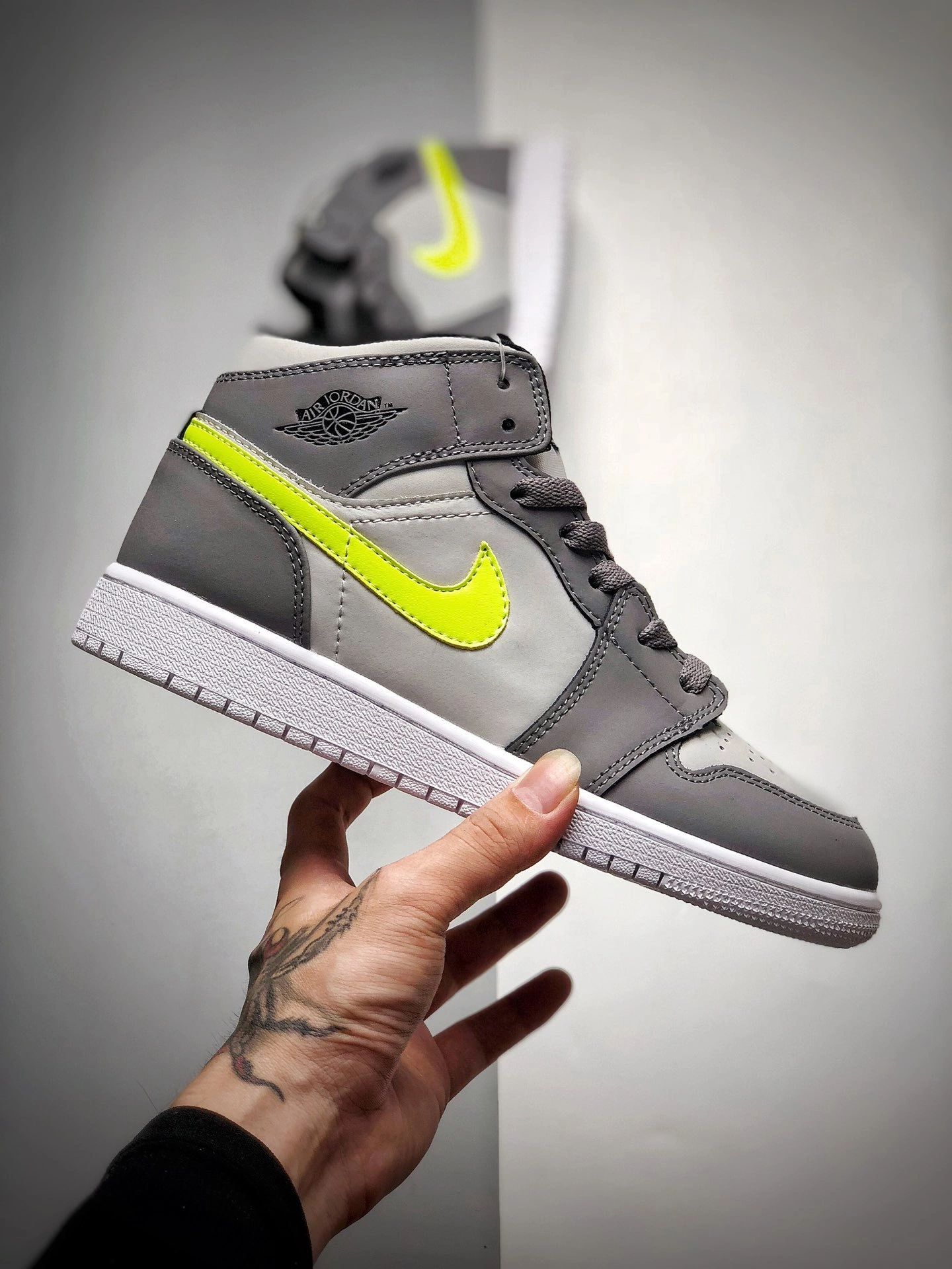 sneakers3a-- 554724-072 item:C-X000C0804