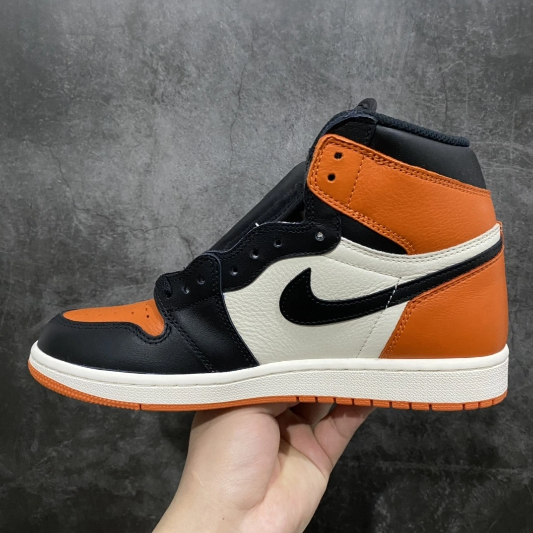sneakers3a-- 555088-005 item:C-X575F2822Y