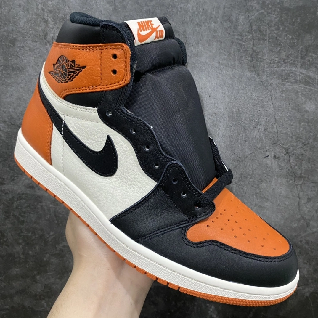 sneakers3a-- 555088-005 item:C-X575F2822Y
