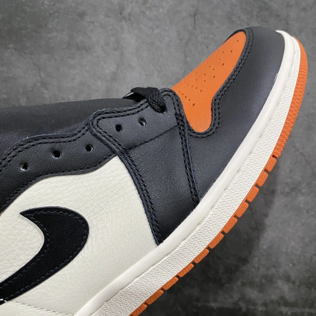 sneakers3a-- 555088-005 item:C-X575F2822Y