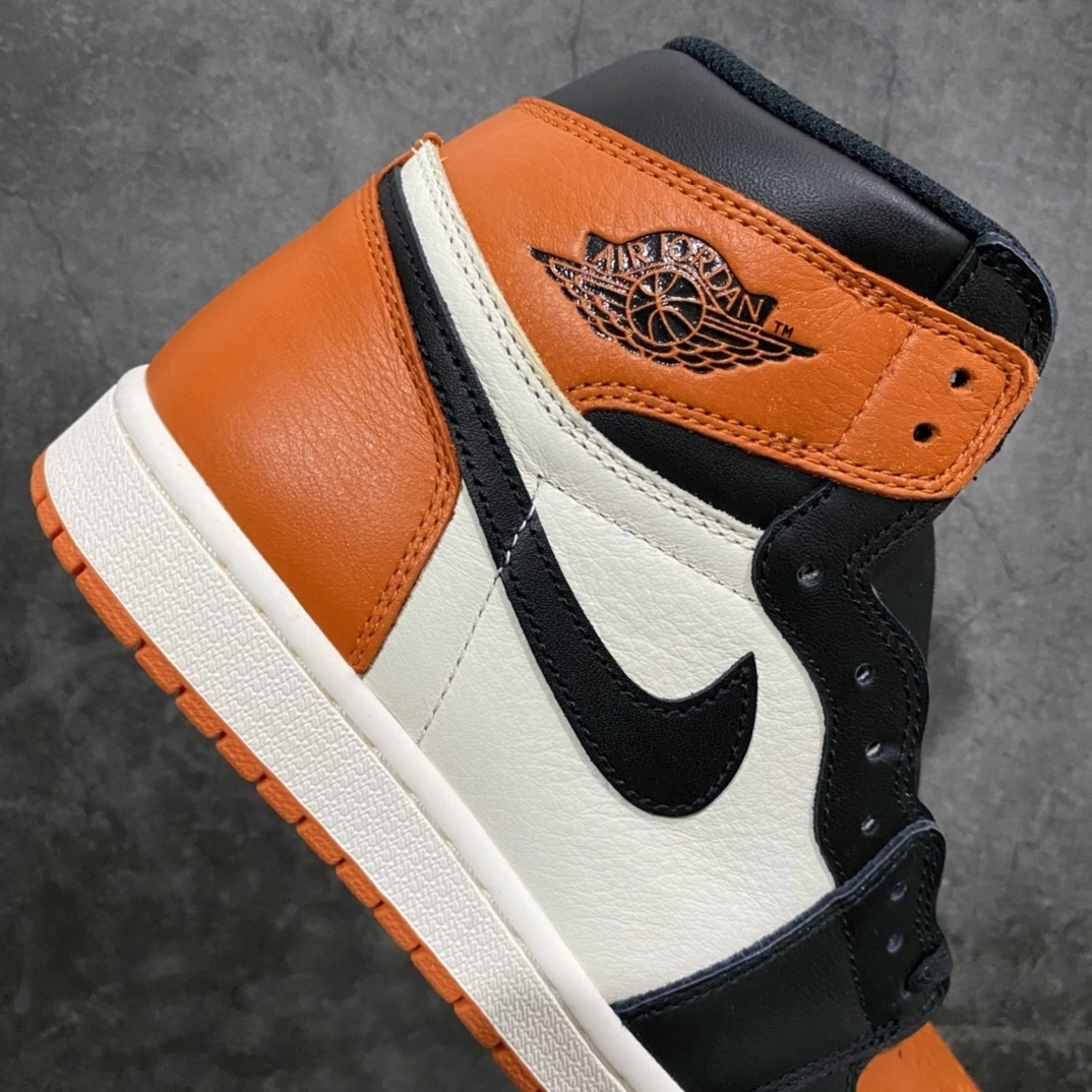 sneakers3a-- 555088-005 item:C-X575F2822Y