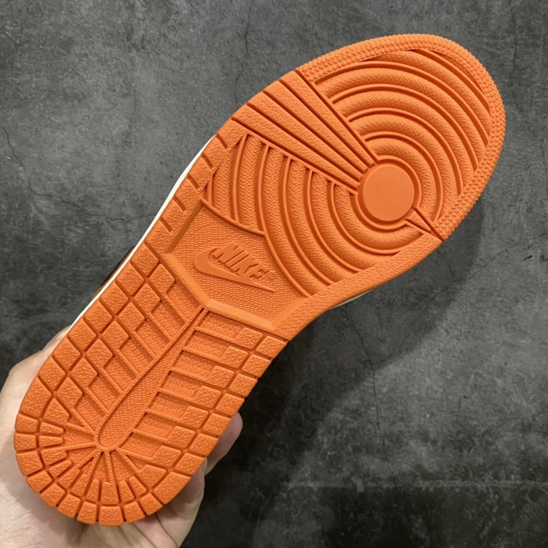 sneakers3a-- 555088-005 item:C-X575F2822Y