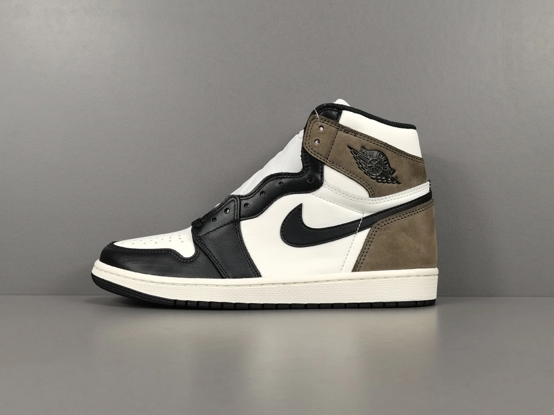 sneakers3a-- 555088-105 item:C-X575F2827Y