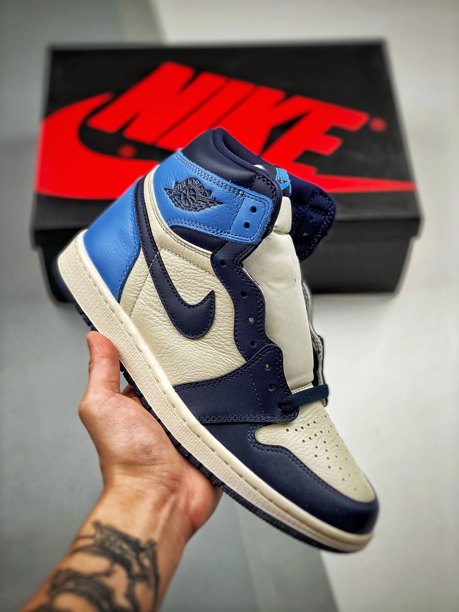 sneakers3a-- 555088 140 item:C-X167F2811Y