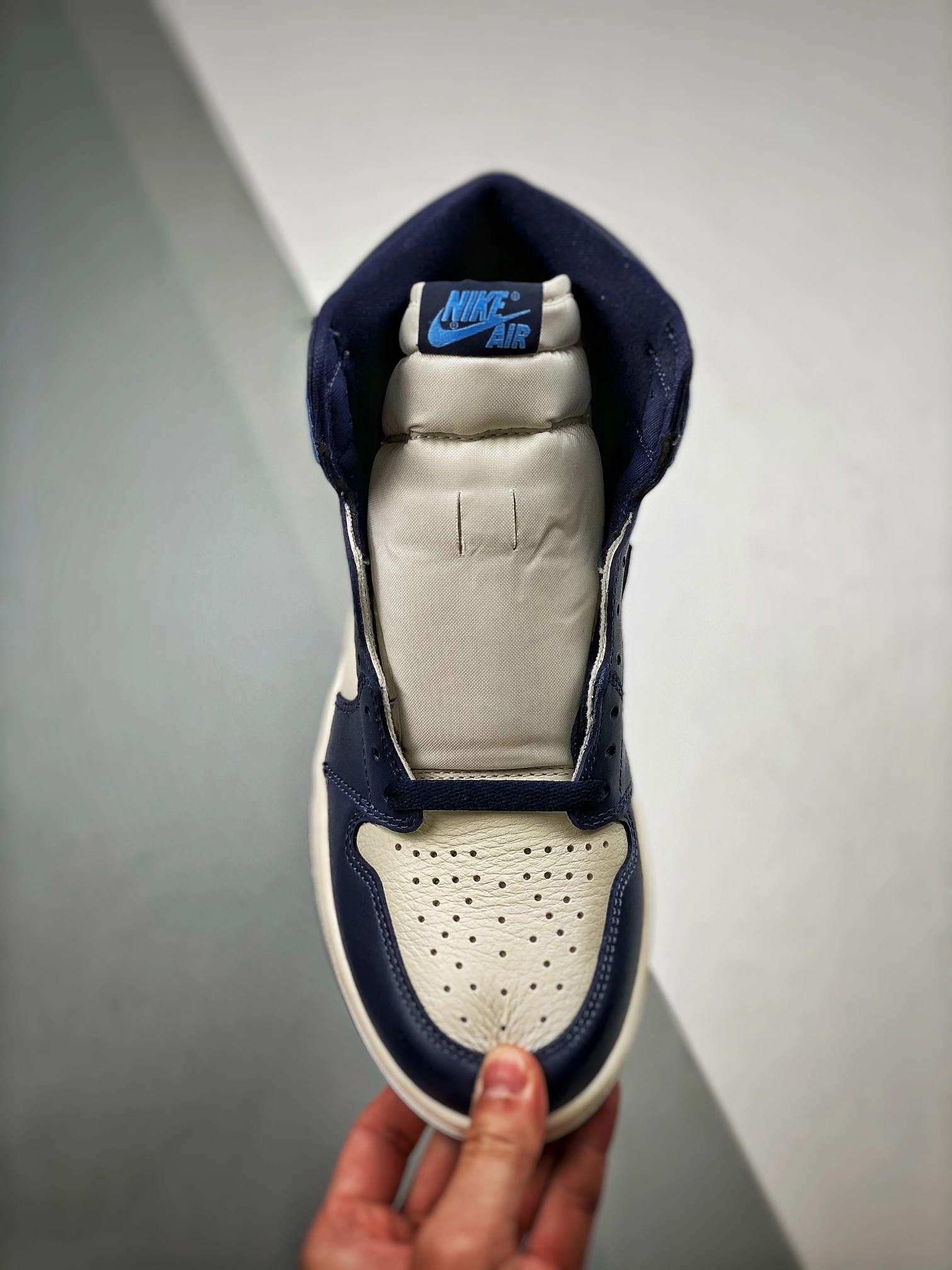 sneakers3a-- 555088 140 item:C-X167F2811Y