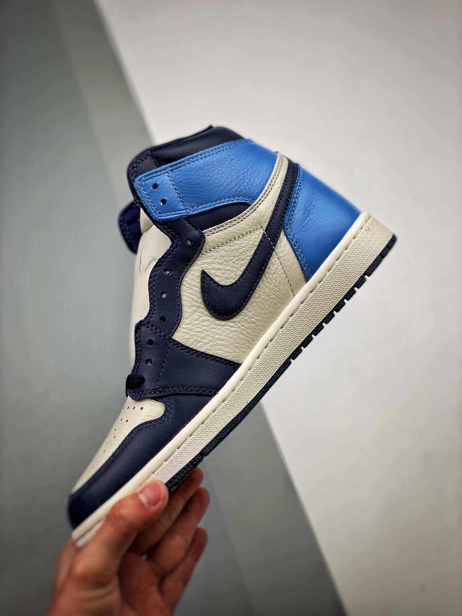 sneakers3a-- 555088 140 item:C-X167F2811Y