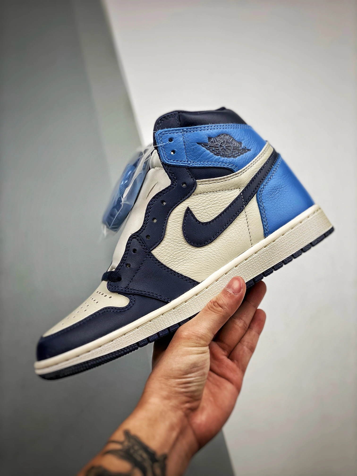 sneakers3a-- 555088 140 item:C-X167F2811Y