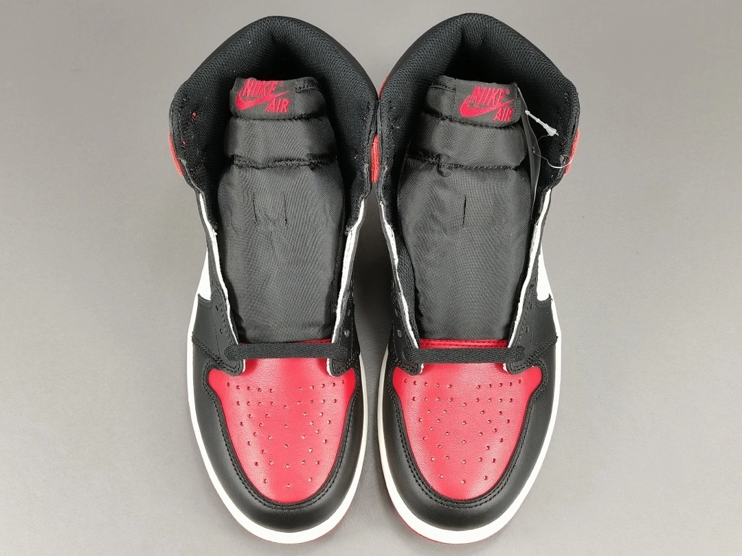 sneakers3a-- 555088-610 item:C-X575F2826Y