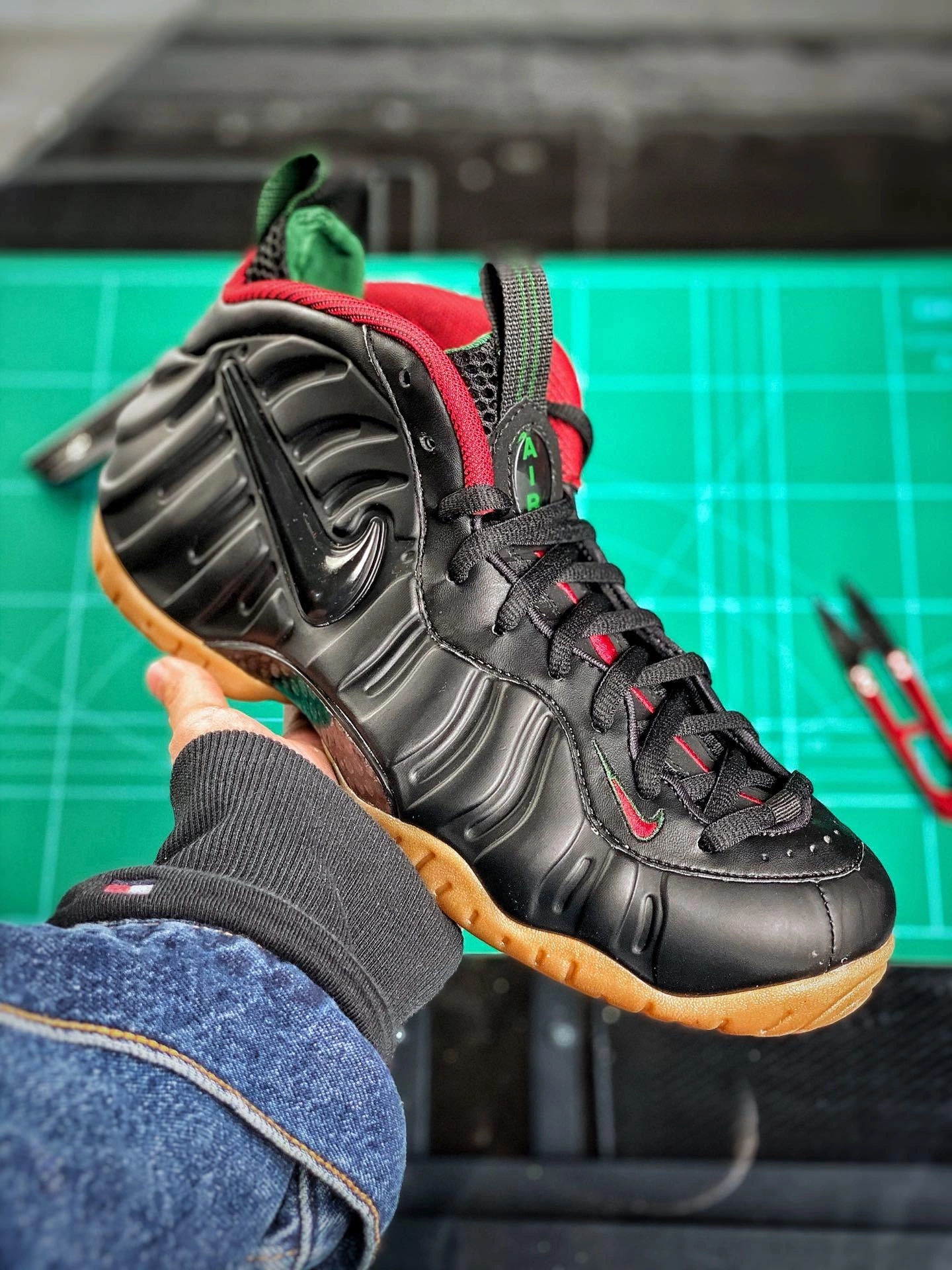 sneakers3a-- 624041-004 item:C-X026D04145